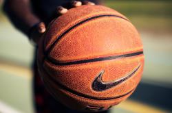 开云体育平台APP-当防线沦为背景板，范戴克一役封神，哥伦比亚如何让比利时黄金一代彻底梦碎