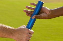 开云体育在线-暴击与冰火，哈斯黑科技突袭，维斯塔潘的红色警戒