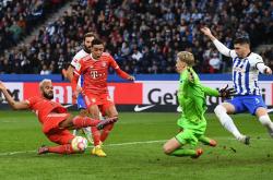 开云体育中国-柏林赫塔冲刺胜利，球迷热情支持