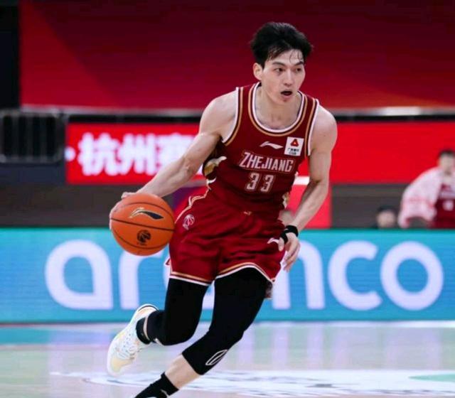 困难不足畏惧,贵州男篮永不言败抢夺胜利 困难不足畏惧,贵州男篮永不言败抢夺胜利