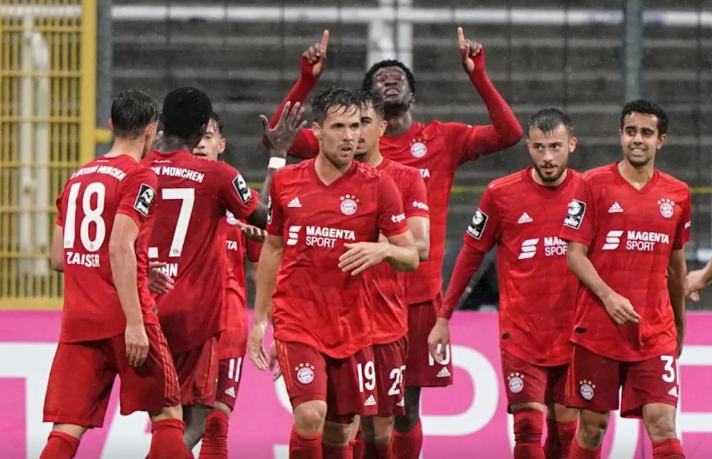 慕尼黑险胜对手,保住积分榜前列位置 慕尼黑险胜对手,保住积分榜前列位置