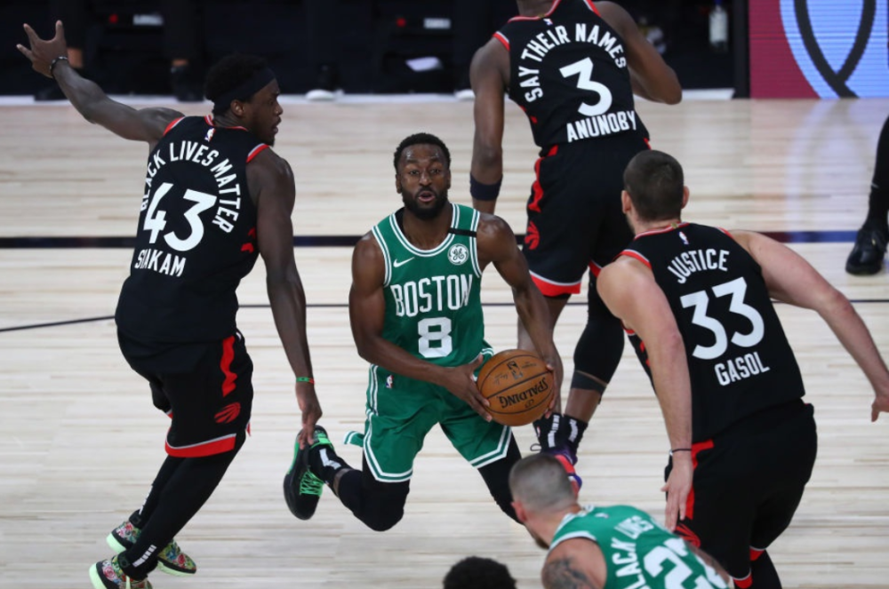 猛龙三连胜!洛瑞状态火热创造新高 猛龙三连胜!洛瑞状态火热创造新高