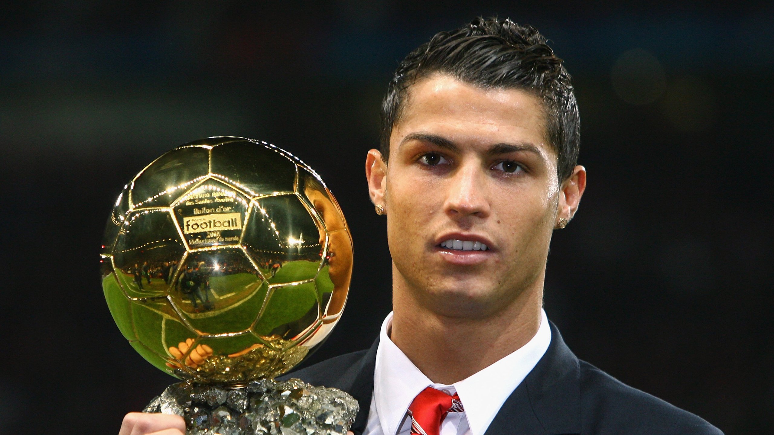 绞肉机中的交响乐，鏖战塞维利亚，福登用统治级表演谱写胜利诗篇